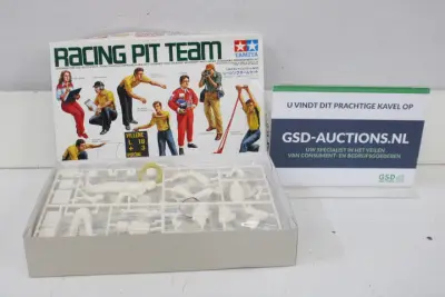 Tamiya Racing Pit Team modelbouwfiguren set – kavel bij GSD Auctions, Zoeterwoude