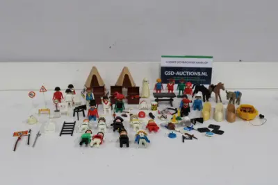 Diverse Playmobil figuren en accessoires – kavel bij GSD Auctions, Zoeterwoude