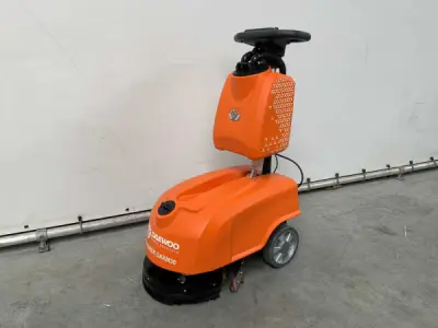 Daewoo schrobmachine 1.350m²/u DAXM30 – kavel bij XL Auctions