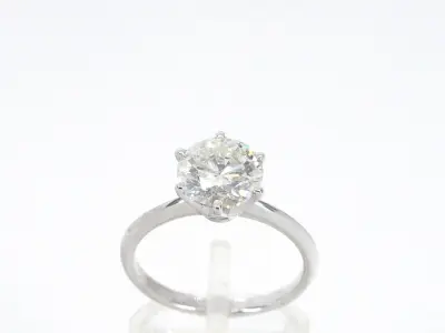Witgouden solitair ring met 2.00 carat briljant geslepen diamant – kavel bij Onlineveilingmeester