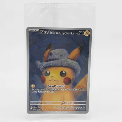 Kaart, Pokémon, Pikachu with Grey Felt Hat SVP 085 Promo, 2023 – kavel bij Domeinen Roerende Zaken, Groningen
