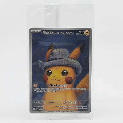 Kaart, Pokémon, Pikachu with Grey Felt Hat SVP 085 Promo, 2023 – kavel bij Domeinen Roerende Zaken, Groningen