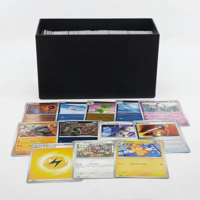 Kaarten in doos, Pokémon, Scarlet&Violet White Flare – kavel bij Domeinen Roerende Zaken, Groningen