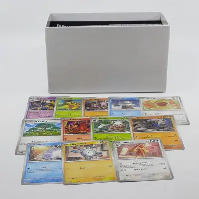 Kaarten in doos, Pokémon, Scarlet&Violet White Flare – kavel bij Domeinen Roerende Zaken, Groningen