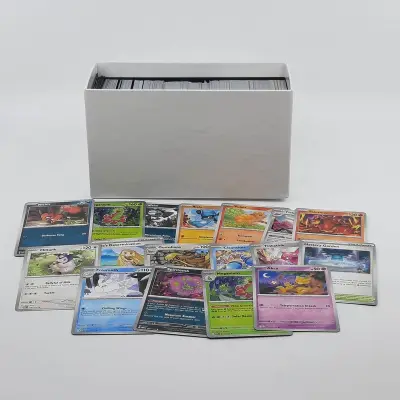 Kaarten in doos, Pokémon, Scarlet&Violet Black Volt – kavel bij Domeinen Roerende Zaken, Groningen