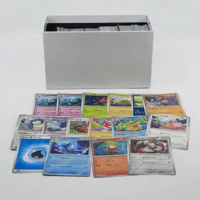 Kaarten in doos, Pokémon, Scarlet&Violet Black Volt – kavel bij Domeinen Roerende Zaken, Groningen