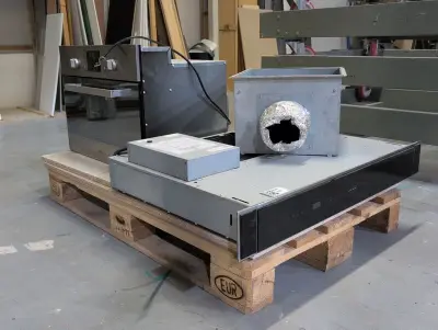 Inbouw combi magnetron met inbouw afzuigkap Whirlpool en Neff – kavel bij Onlineveilingmeester, Almere