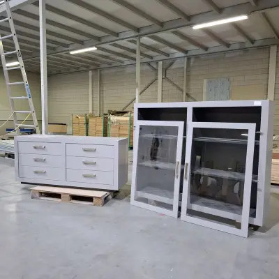 2x Kast – kavel bij Onlineveilingmeester, Almere