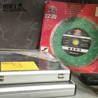 Diamantschijf en houtzagbladen – kavel bij BOPA Auctions, Ieper