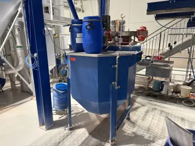 Mixing container (2) – kavel bij NetBid, Hermsdorf