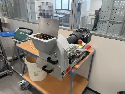 Laboratory mill (laboratory crusher) Retsch DM200 – kavel bij NetBid, Hermsdorf