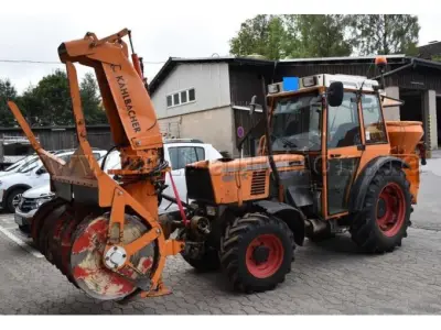 1 Fendt Zugmaschine 250 K mit Zusatzanbaugeräten – kavel bij Zoll-Auktion, Clausthal-Zellerfeld