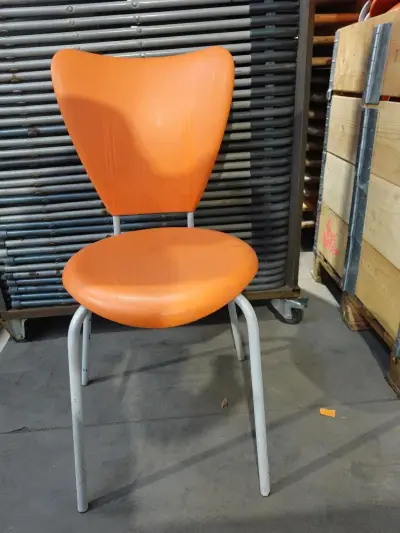 28x Kunststof stoel – kavel bij Openbare Verkopen, Wielsbeke