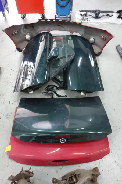 Onderdelen Mazda Mx5 – kavel bij Openbare Verkopen, Kuurne