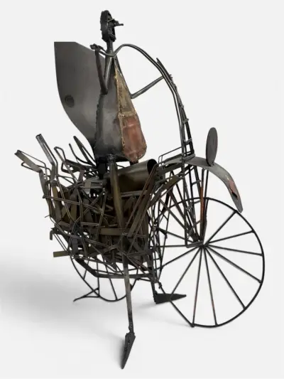 Brutalistisch metalen sculptuur 'Figuur op fiets' – Lafargue – kavel bij De Kringwinkel, Gent