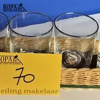Vintage set van 6 glazen in rotanmandje – kavel bij BOPA Auctions, Ieper