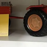 Vintage Bull Farmer Massey Ferguson tractor – kavel bij BOPA Auctions, Ieper