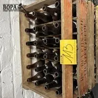 Vintage gevulde bierkratten - 2 stuks – kavel bij BOPA Auctions, Ieper