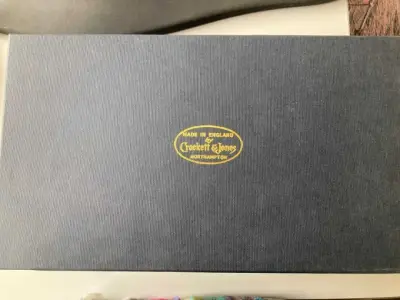 1 Crockett&Jones Herrenschuhe Gr. 9,5 braun – kavel bij Zoll-Auktion, Frankfurt am Main