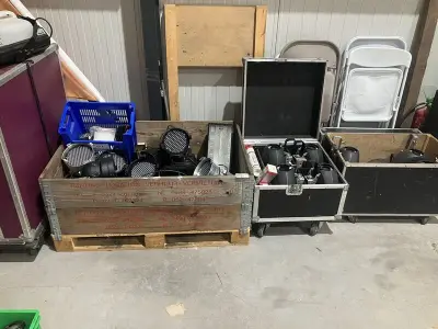 Partij flightcases met show/stage en rookmachine – kavel bij Onlineveilingmeester, Kootstertille