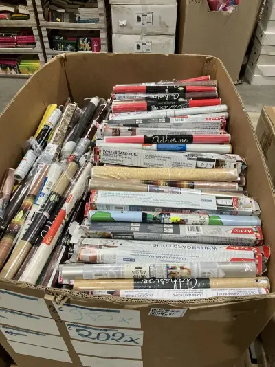 Ca. 950x Rollen plakfolie in kuubsdoos – kavel bij Onlineveilingmeester, Kootstertille