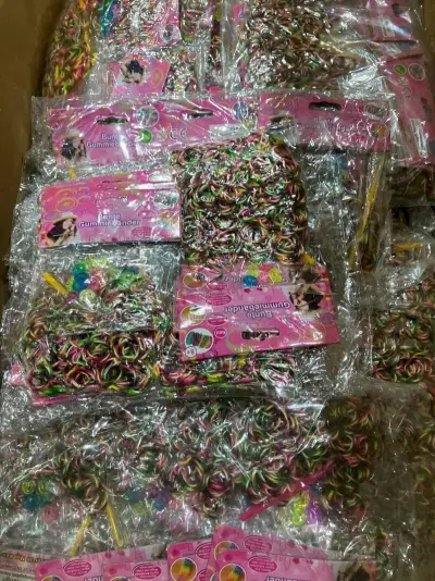 Ca. 97x Verpakkingen loombandjes – kavel bij Onlineveilingmeester, Kootstertille