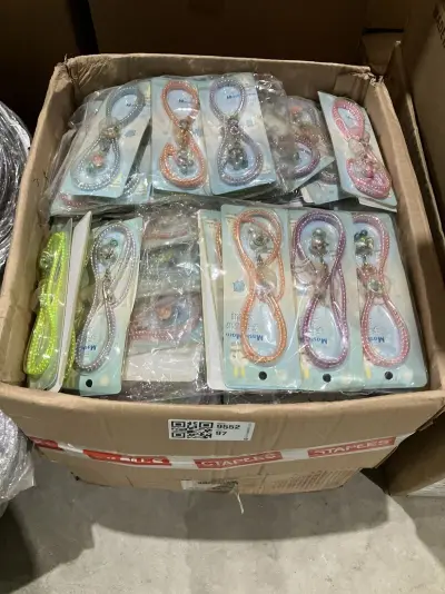 Ca. 300x Telefoonkoorden met mashimaro hanger – kavel bij Onlineveilingmeester, Kootstertille