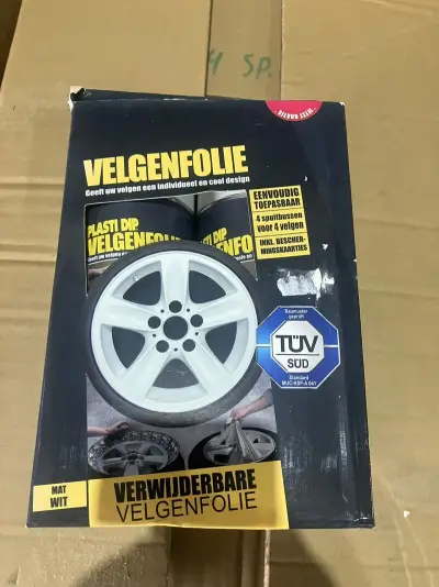 Ca. 46x Dozen velgenfolie, wit – kavel bij Onlineveilingmeester, Kootstertille
