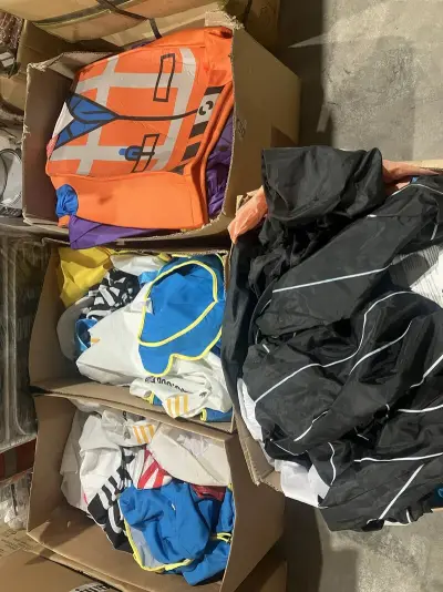 4x Dozen verkleedkleren – kavel bij Onlineveilingmeester, Kootstertille