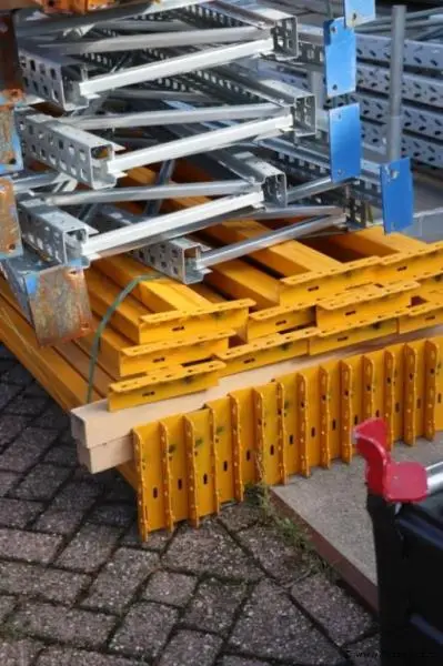 SR Palletstelling - 8 staanders & 25 liggers – kavel bij ProVeiling, Waddinxveen