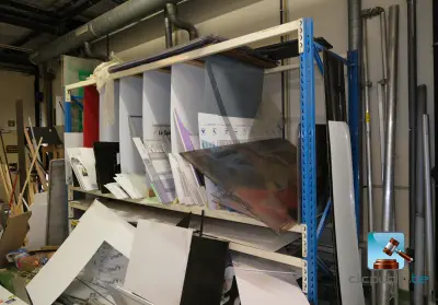 Rek met inhoud – kavel bij Clicpublic, Mons