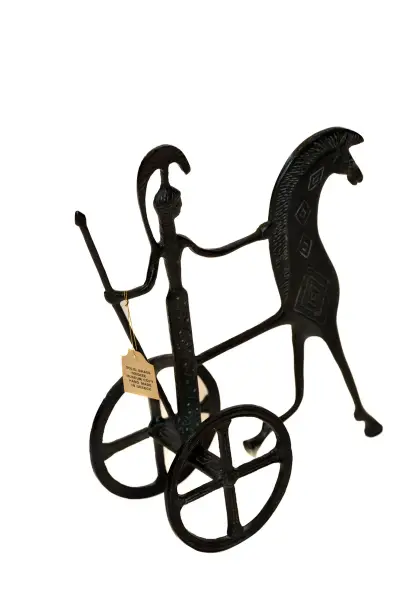 Grieks geometrisch bronzen strijdwagenbeeldje met – kavel bij Auctim