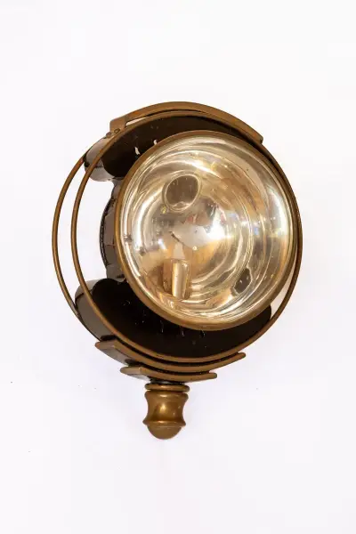 Ronde voorlamp – kavel bij Auctim
