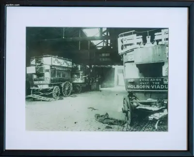 Verzameling van 15 ingelijste historische foto's – kavel bij Auctim