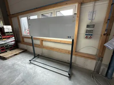 Whiteboard – kavel bij Lueders & Partner, Crailsheim