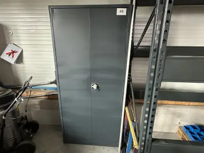 Doppelstahlschrank – kavel bij Lueders & Partner, Crailsheim