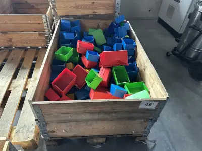 Posten Kunststoffkästen – kavel bij Lueders & Partner, Crailsheim