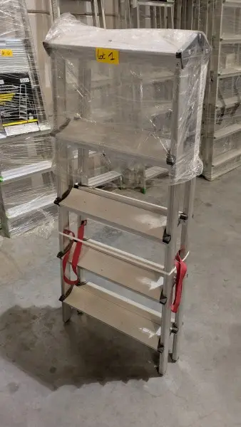 Een aluminium trapje met 5 treden – kavel bij Auctionline, Anderlecht