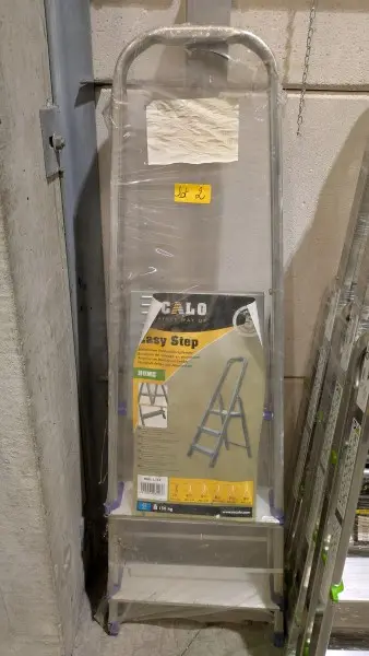 Een aluminium trapje met 3 treden – kavel bij Auctionline, Anderlecht