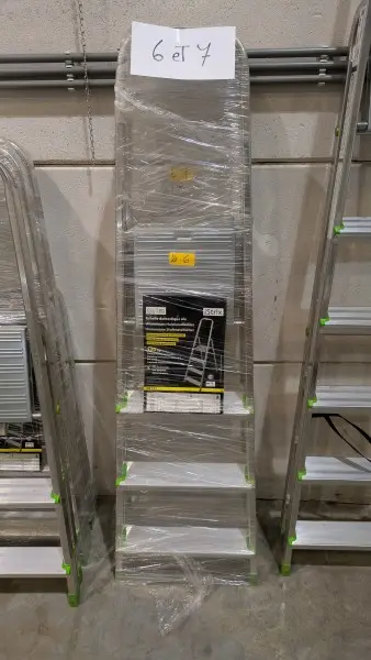 Een aluminium trapje met 4 treden – kavel bij Auctionline, Anderlecht