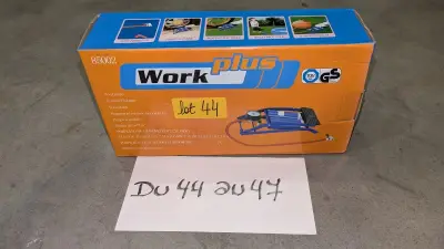 Een set met een voetpomp met manometer van WORKPLUS – kavel bij Auctionline, Anderlecht