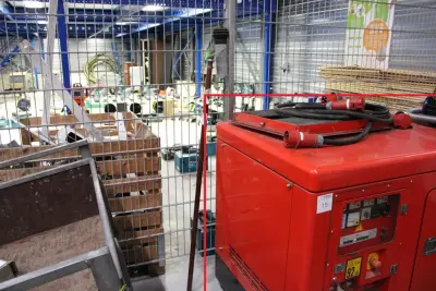 Geluidgedempte dieselgenerator/aggregaat CAR 145 PKS 20KVA. Draaiuren 261. Bouwjaar 2006. Afmeting 200 x 95 cm. Hoogte 115 cm. Voorzien van lepelga… – kavel bij HNVI, 's-Hertogenbo