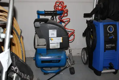 Compressor INGERSOL RAND Euro 10 met bandenpomp – kavel bij HNVI, 's-Hertogenbosch