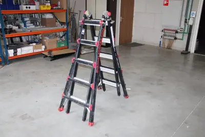 Vierdelige trap/ladder BiG ONE Ladders met 4 x 5 treden – kavel bij HNVI, 's-Hertogenbosch