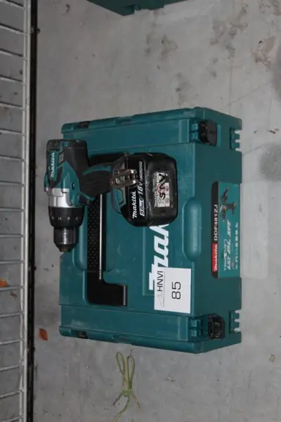 Accu schroefboormachine MAKITA DDF481ZJ met accu en kunststoffen koffer – kavel bij HNVI, 's-Hertogenbosch