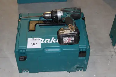 Accu schroefboormachine MAKITA DDF458 met accu en kunststoffen koffer – kavel bij HNVI, 's-Hertogenbosch