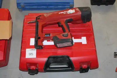Accu schiethamer HILTI BX3 met twee accu's en lader in kunststoffen koffer – kavel bij HNVI, 's-Hertogenbosch