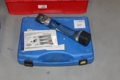 Accu Perstang KLAUKE E mini EK354 met twee accu's en lader in koffer met diverse koppen – kavel bij HNVI, 's-Hertogenbosch