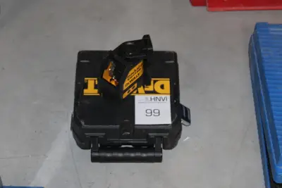 Lijnlaser DEWALT DW088CG in koffer – kavel bij HNVI, 's-Hertogenbosch