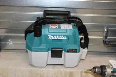 Accu natdroogzuiger MAKITA DVC750L met accu – kavel bij HNVI, 's-Hertogenbosch